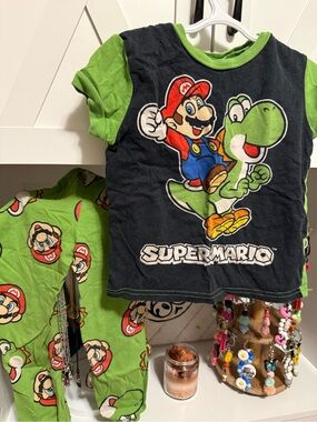 Nintendo Kids Hooded Top in Green & Black